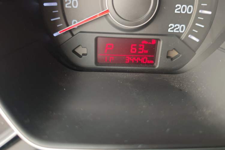 Used Kia K2 2015 Sedan 1.4L Automatic GLS