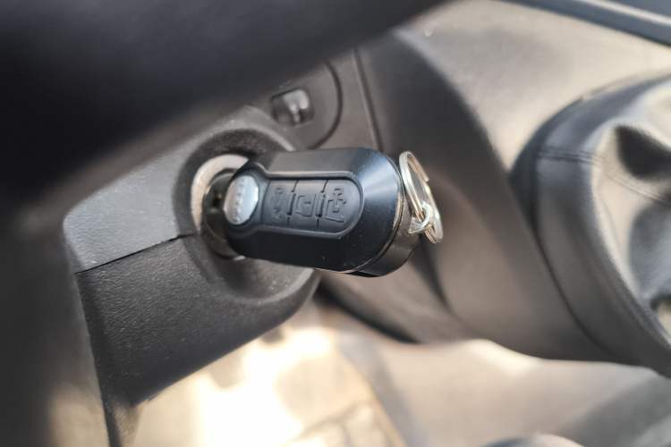 Used Iveco Eurocargo 2021 2.0T Manual Super-Rui Short Wheelbase High-Roof Side-Sliding Door F1A