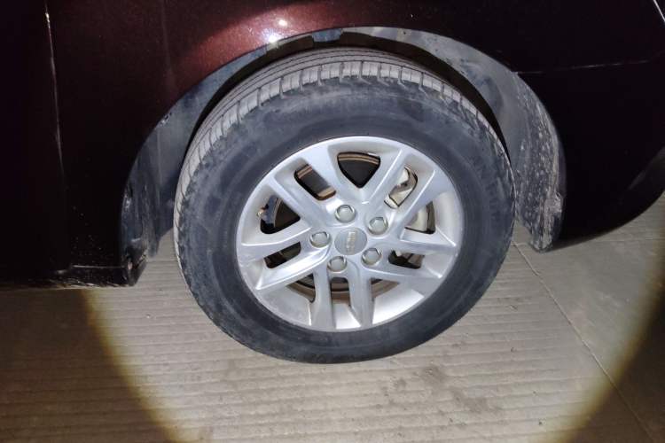 Used Geely Auto Emgrand 2017 Sedan Million Edition 1.5L Manual Luxury Model
