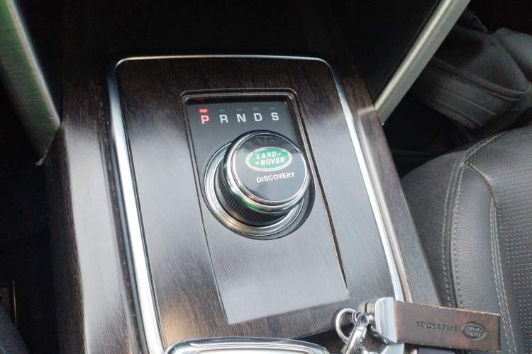Used Land Rover Discovery Sport 2018 240 PS SE Version