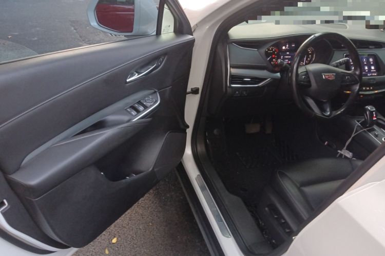 Used Cadillac XT4 2018 28T Four-Wheel Drive Leading Model