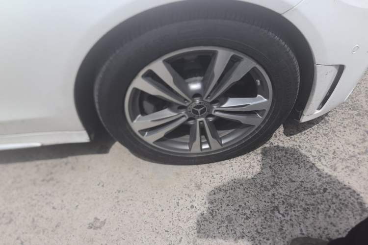 Used Mercedes-Benz C-Class 2020 C 200 L Fashion Edition Sport Version Right Front Wheel Hub