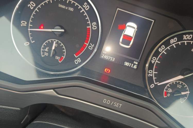 Used Skoda Superb 2016 TSI280 DSG Innovation Edition Odometer Close Up