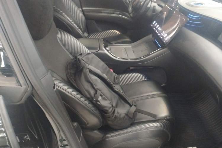 Used Avatr 11 2022 011 MMW Collaboration Limited Edition