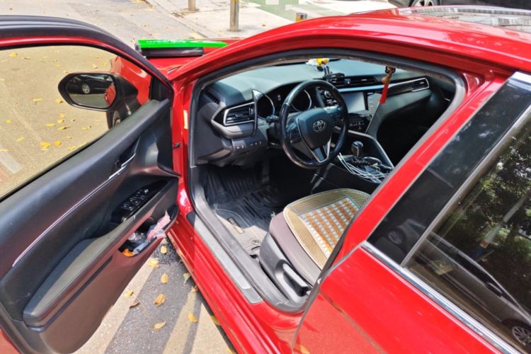 Used Toyota Camry 2018 2.0S FENGSHANG Edition
