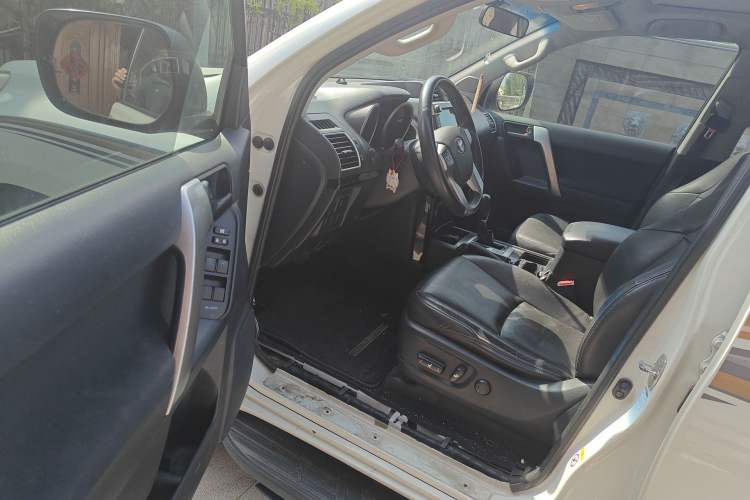 Used Toyota Prado 2016 2.7L Automatic Standard Edition Driver Seat