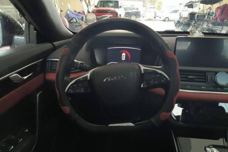 Used Dongfeng Aeolus Yixuan 2020 230T Automatic Dazzle Track Rider Edition Steering Wheel