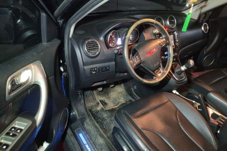 Used Haval H6 2015 Upgraded Model 1.5T Manual Two-Wheel Drive Elite Version