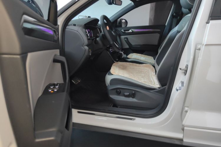 Used Volkswagen T-ROC 2023 300TSI DSG Two-Wheel Drive Starlight Edition Driver Seat