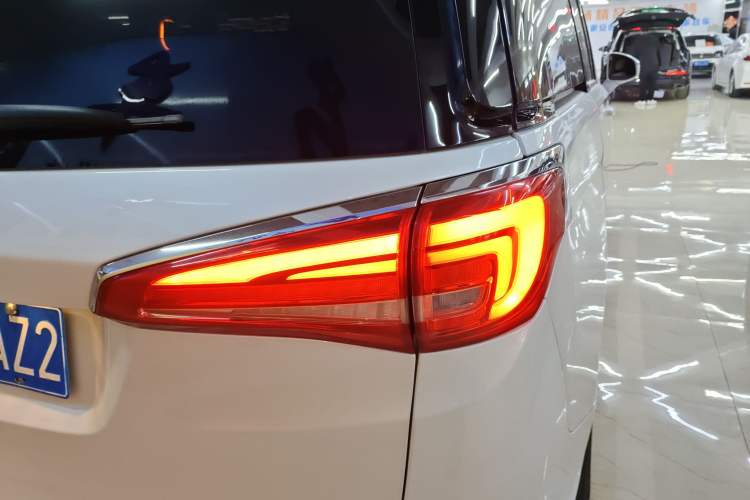 Used Buick GL8 2018 ES 28T Comfort Model China VI Standard
