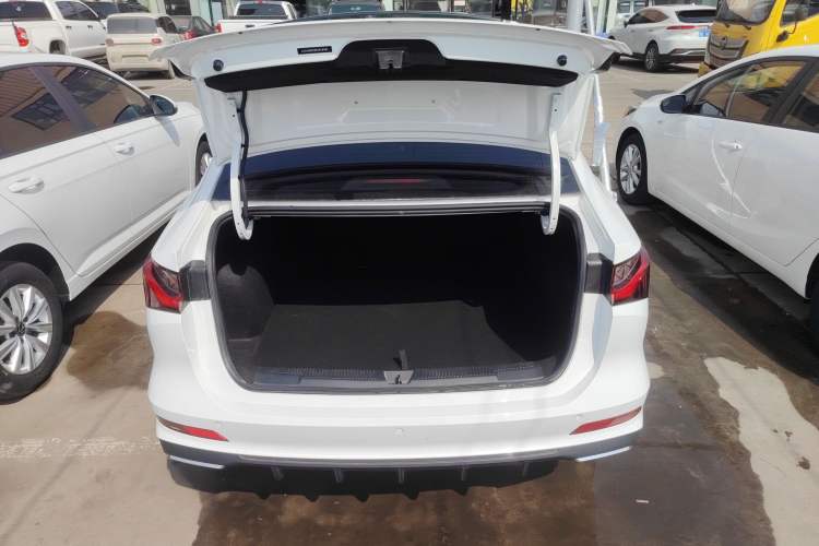 Used Roewe i5 2023 1.5L CVT Luxury Edition