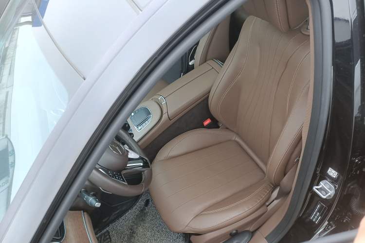 Used Mercedes-Benz E-Class New Energy 2022 Facelift E 350 e L Plug-in Hybrid Sedan Left Front Seat