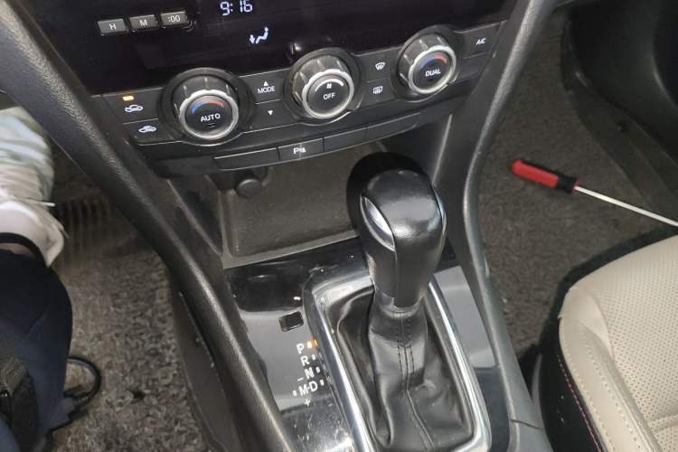 Used Mazda Atenza 2014 2.0L Blue Sky Luxury Edition Gear Lever