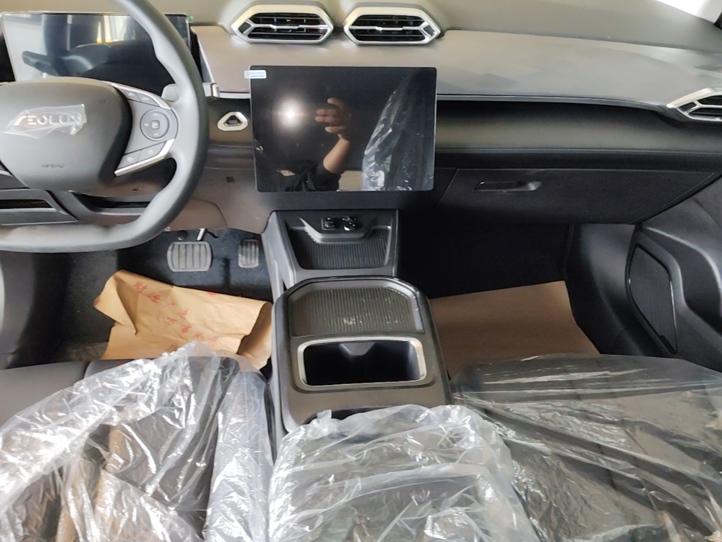 Dongfeng Aeolus SKY EV01 2025 530 km AIR Elite Edition — снимка 16