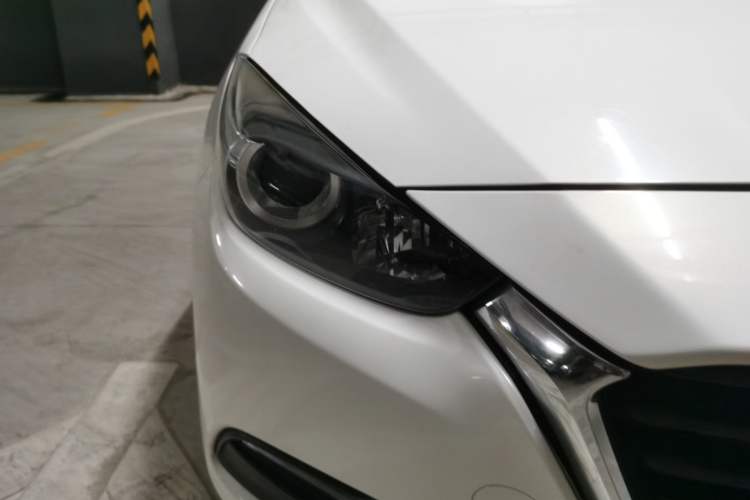 Used Mazda 3 Axela 2017 Sedan 1.5L Automatic Comfort Model Emission Standard China V