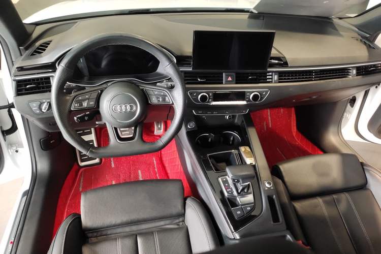 Used Audi A4L 2024 40 TFSI Luxury Dynamic Edition Center Console