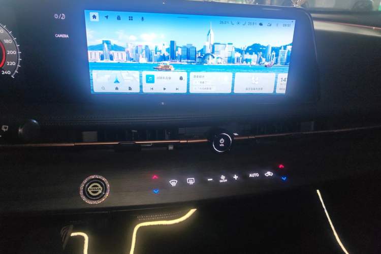 Used Nissan ARIYA 2022 Two-Wheel Drive Long Range Top-Tier Version Audio And AC Panel