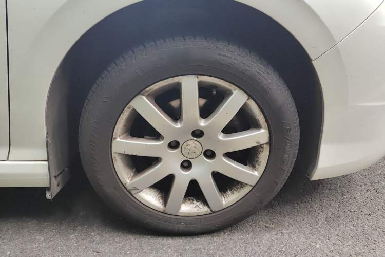 Used Peugeot 308 2014 Enjoy Edition Classic 1.6L Automatic Premium Model
