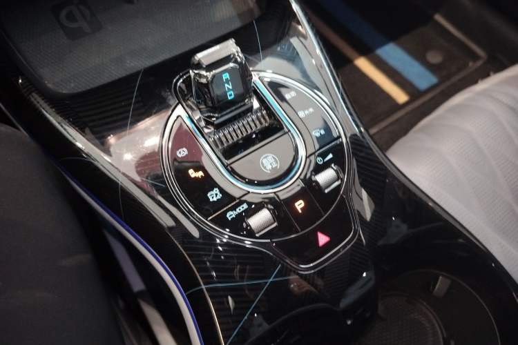 Used BYD Seal 2022 700 km Long-Range Rear-Wheel-Drive Version Gear Lever