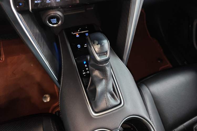 Used Toyota Harrier 2022 2.0L CVT Two-Wheel Drive Deluxe Edition