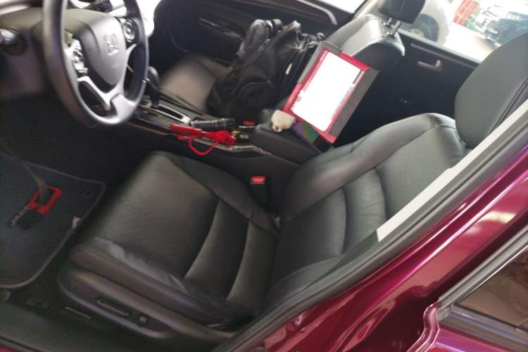 Used Honda Jade 2017 210 TURBO CVT Luxury Edition 5 Seats Left Front Seat