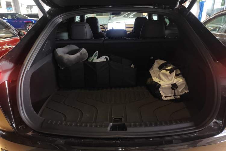 Used ONVO L60 2024 60 kWh Rear-Drive Version Trunk