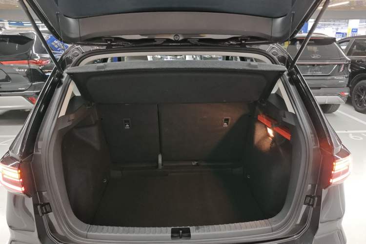 Used Volkswagen Tharu 2025 300TSI Two-Wheel-Drive Moonlight Edition Trunk