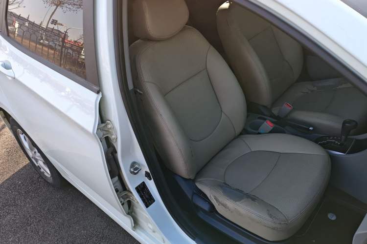 Used Hyundai Verna (older generation) 2014 1.4L Automatic Smart GLS