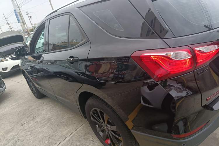 Used Chevrolet Equinox 2019 Redline 550T Automatic All-Wheel-Drive RS Model China VI Standard