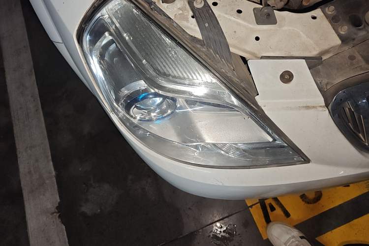 Used Buick Excelle 2015 1.5L Automatic Classic Model Right Front Headlight