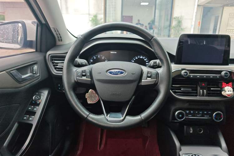 Used Ford Focus 2020 Sedan EcoBoost 180 Automatic Trend Edition Steering Wheel