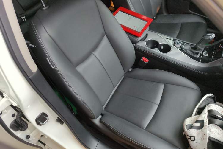 Used Infiniti Q50L 2018 2.0T Enjoyment Version China VI Standard
