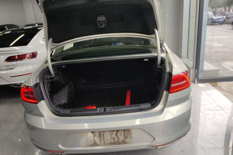 Used Volkswagen Magotan 2017 330TSI DSG Luxury Model