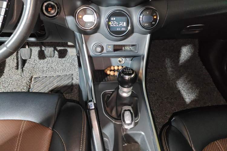 Used BYD Song 2016 GaiShi Edition 1.5TI Manual Elite Model
