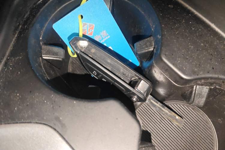 Used Hyundai Santa Fe 2015 2.0T Automatic Two-Wheel Drive Comfort Version 5 Seats
