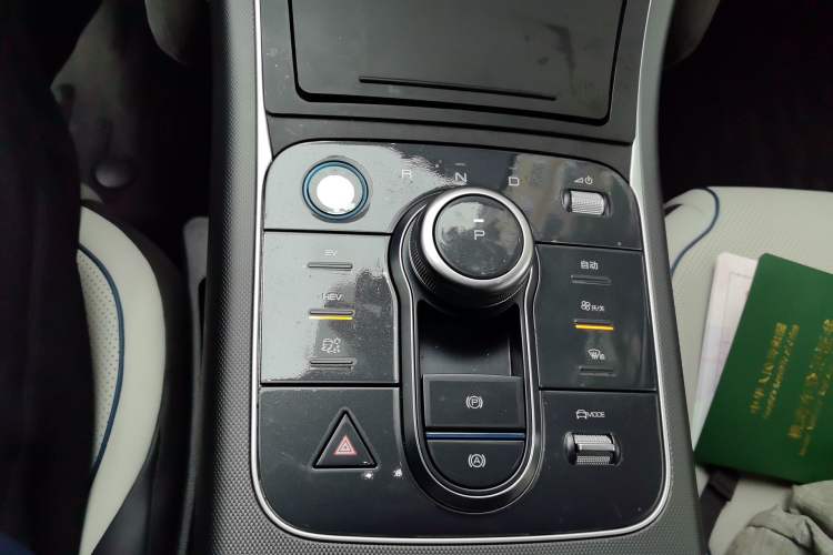 Used BYD Destroyer 05 2024 HONOR Edition DM-i 55KM Luxury Model Gear Lever