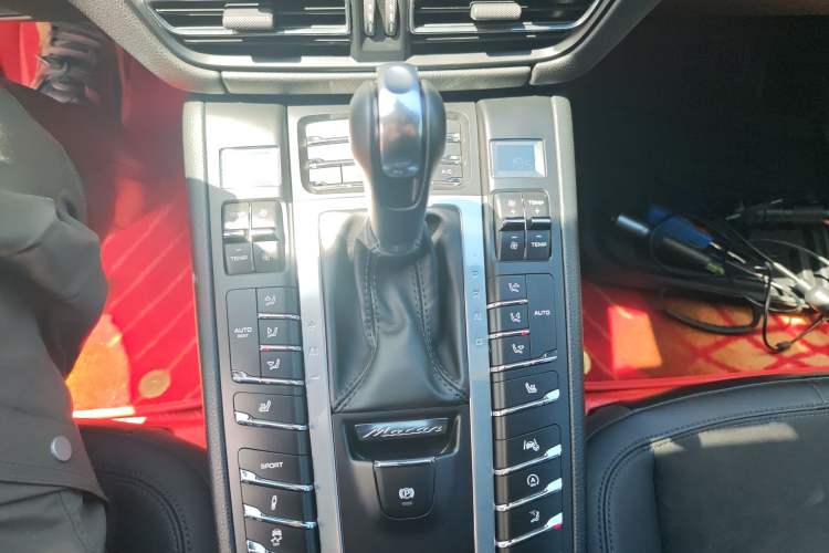 Used Porsche Macan 2018 Macan 2.0T
