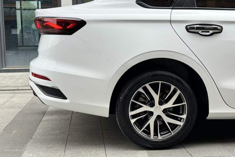 Used Geely Auto Emgrand 2022 4th Generation 1.5L CVT Elite Model
