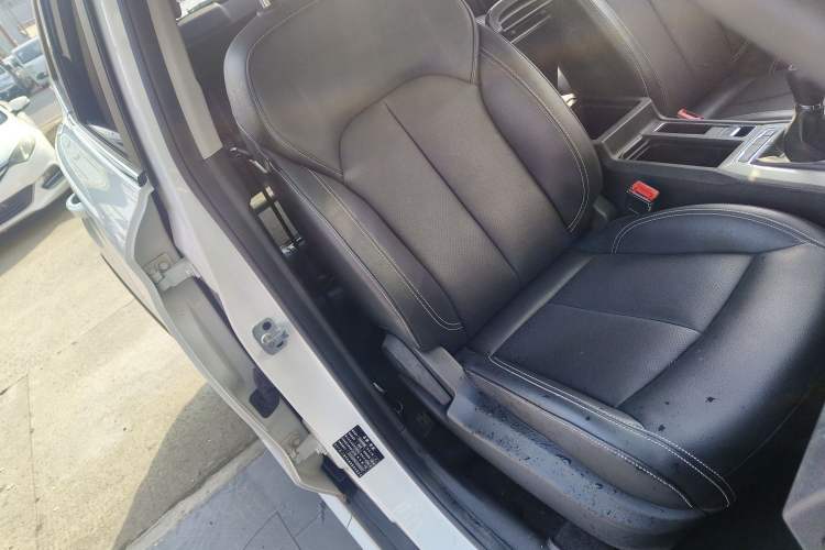 Used Roewe RX5 2018 20T Two-Wheel Drive Manual Flagship Edition