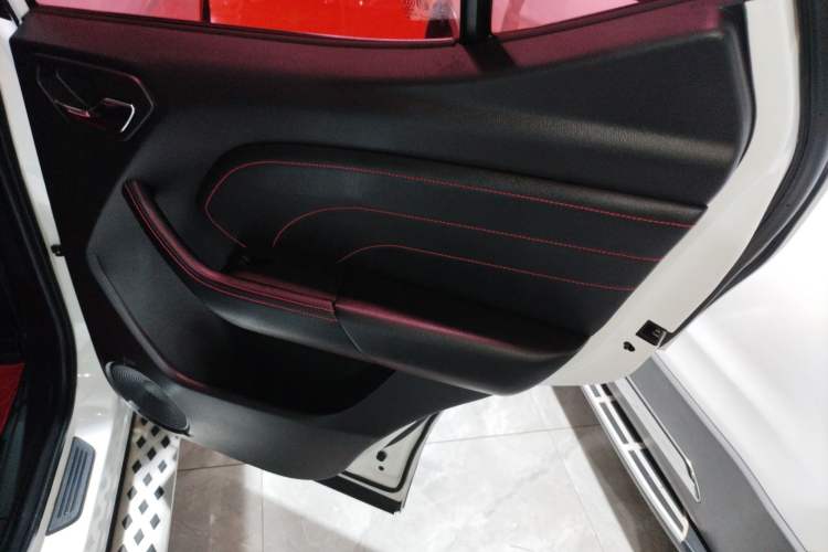 Used Soueast DX3 2016 1.5L Manual Luxury Edition