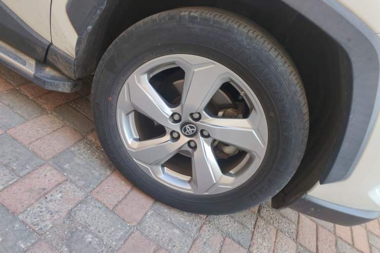 Used Toyota RAV4 2021 Dual-Engine 2.5L E-CVT Two-Wheel Drive Elite Edition
