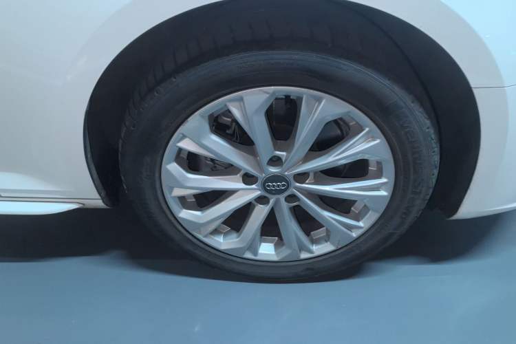 Used Audi A4L 2019 40 TFSI Ambition China VI