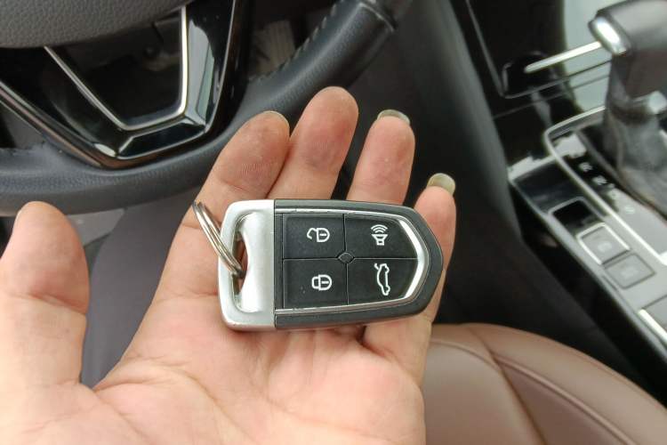 Used BORGWARD BX5 2017 20TGDI Automatic Two-Wheel Drive New Edition Vehicle Key