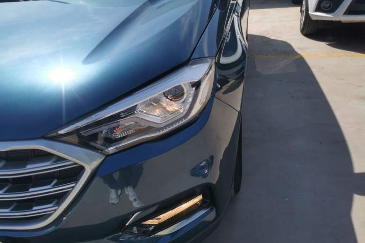 Used Sinotruk VGV U70 2020 1.5T Automatic Smart Enjoyment Elite Edition 5 Seats Left Front Headlight