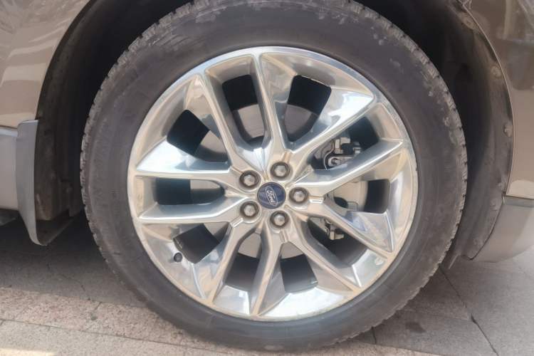 Used Ford Edge 2015 2.0T GTDi Four-Wheel Drive Prestige Model Right Front Wheel Hub