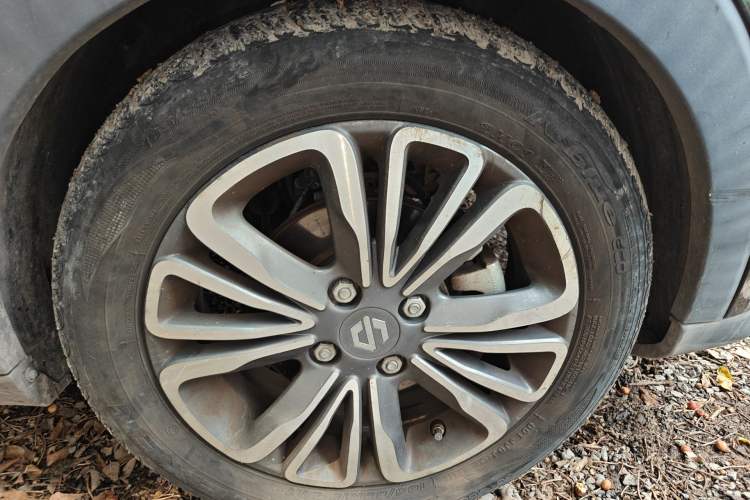 Used Leapmotor T03 2021 400 Lite Edition Lithium Iron Phosphate Right Front Wheel Hub