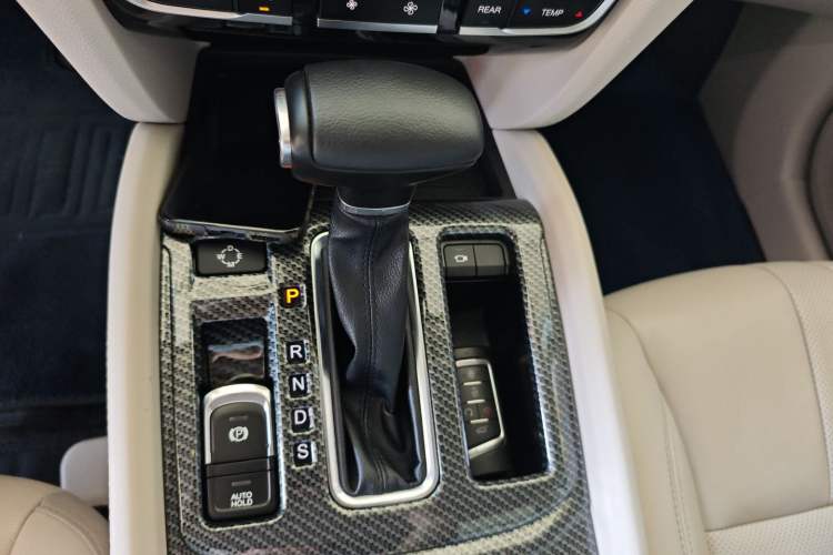 Used GAC Trumpchi GS8 2017 320T Two-Wheel Drive Luxury Smart Connectivity Version (7 Seats)