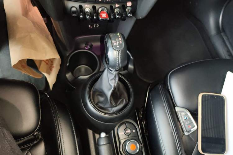 Used MINI MINI 2016 1.5T COOPER Five-Door Edition