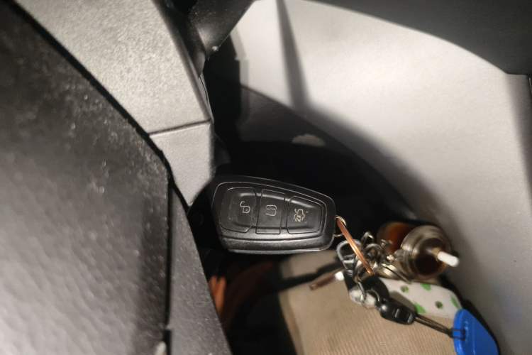 Used Ford Kuga 2015 1.5L GTDi Two-Wheel-Drive Comfort Model
