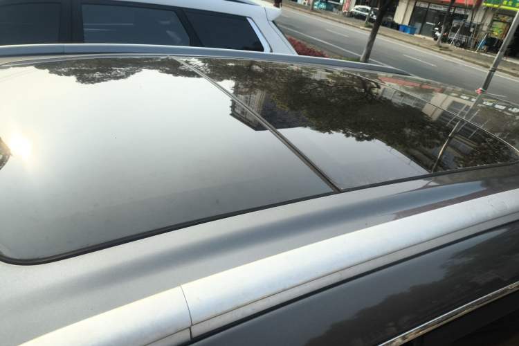 Used Geely Auto Emgrand X7 Sport 2018 1.8TD Automatic Two-Wheel Drive Smart Connect 4G Internet Edition Roof